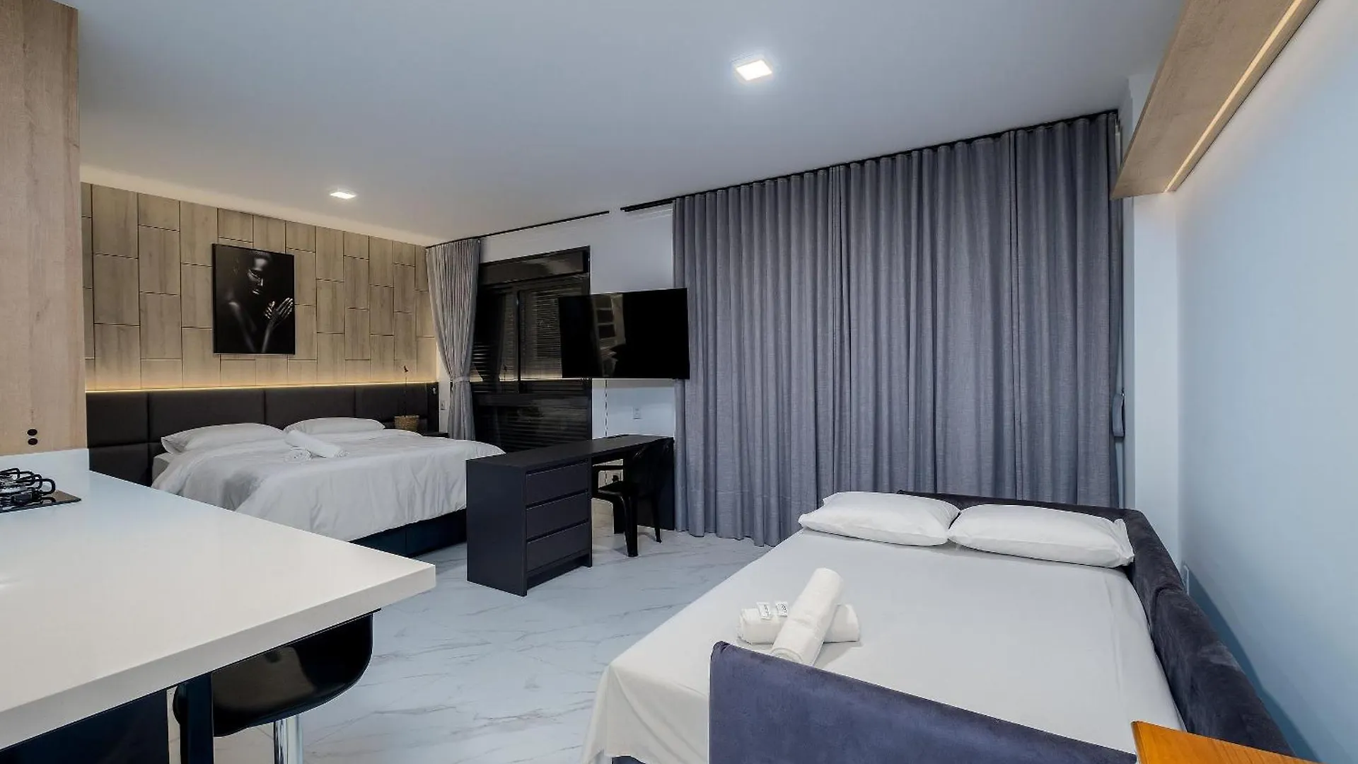 Studio Alto Padrao Pe Na Areia Em Floripa Irb205 Florianópolis
