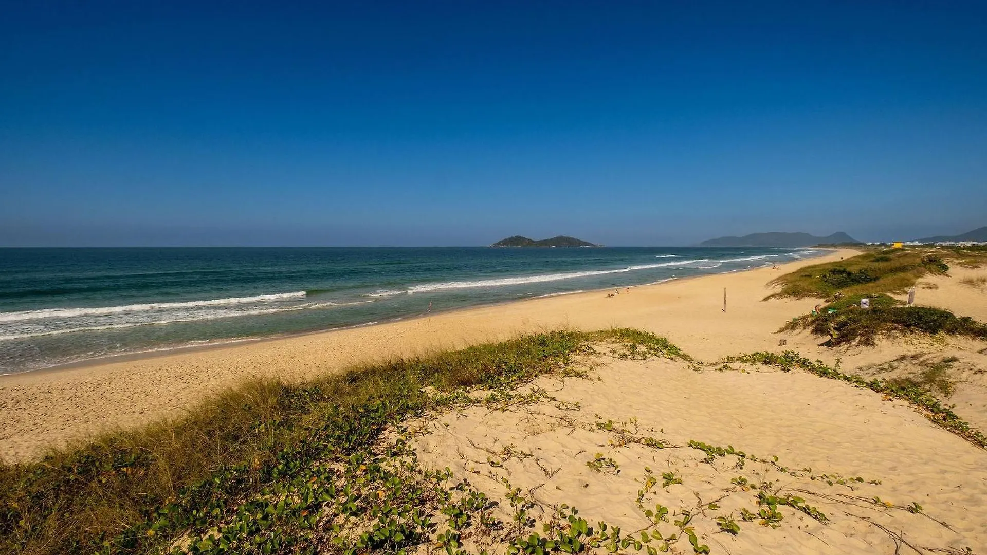 Studio Alto Padrao Pe Na Areia Em Floripa Irb205 Florianopolis Apartment