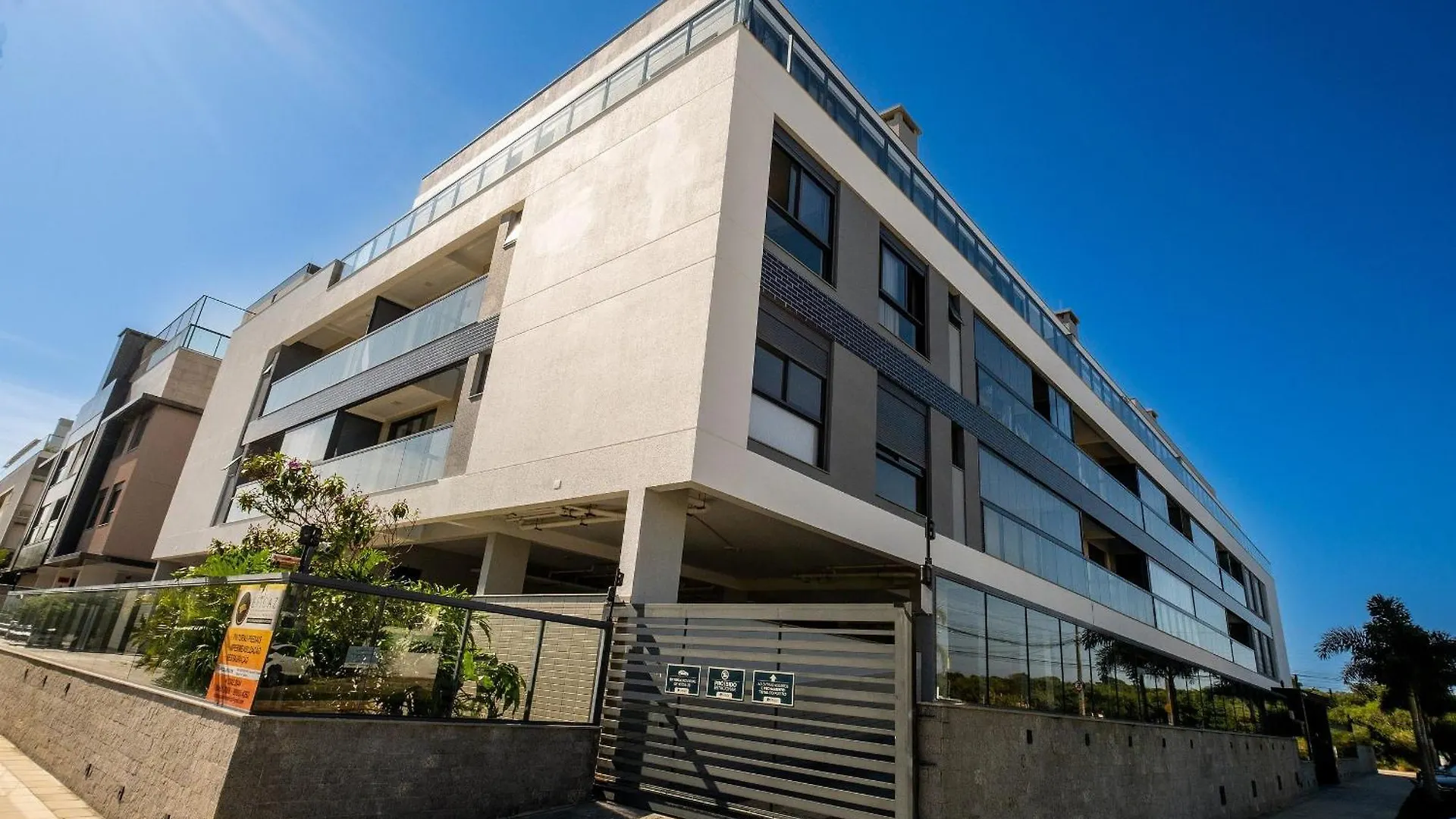 Apartment Studio Alto Padrao Pe Na Areia Em Floripa Irb205 Florianopolis Brazil